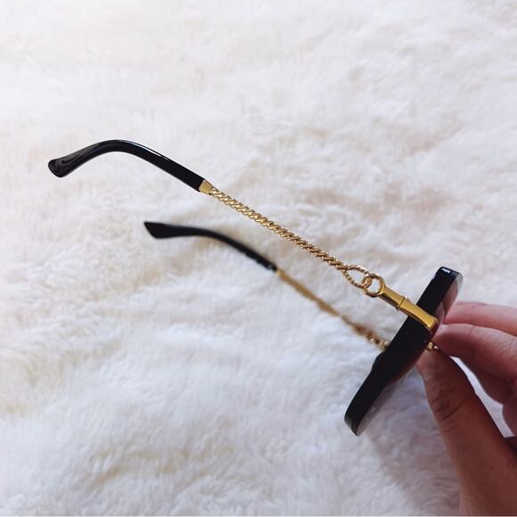 Gia Black Elegant Chain Link Oversized Sunglasses - Picture 7 of 9